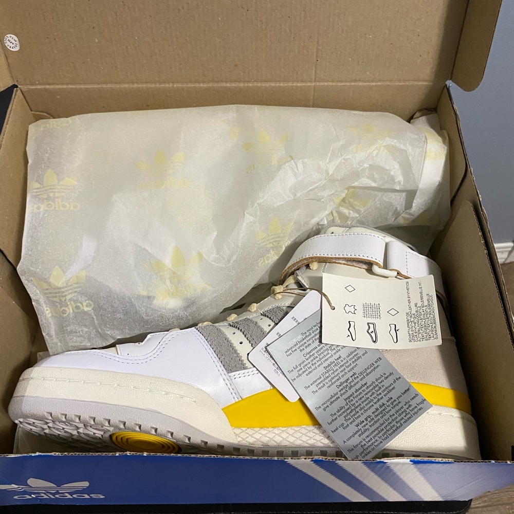 Adidas forum 84 hi OG brand new still in box colourway white yellow grey
